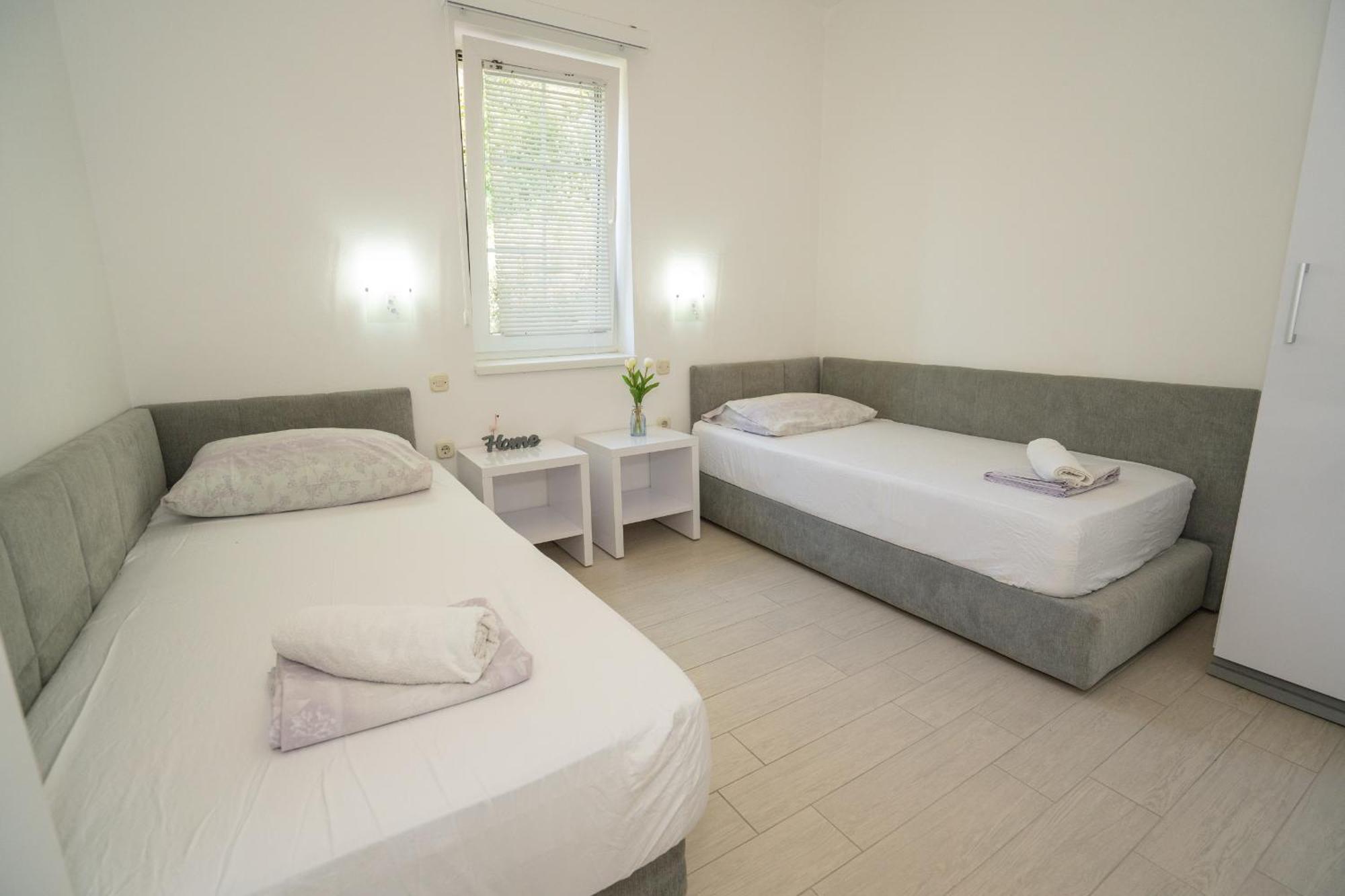 Garden Resort - Apartments Maslina Potocnica Extérieur photo