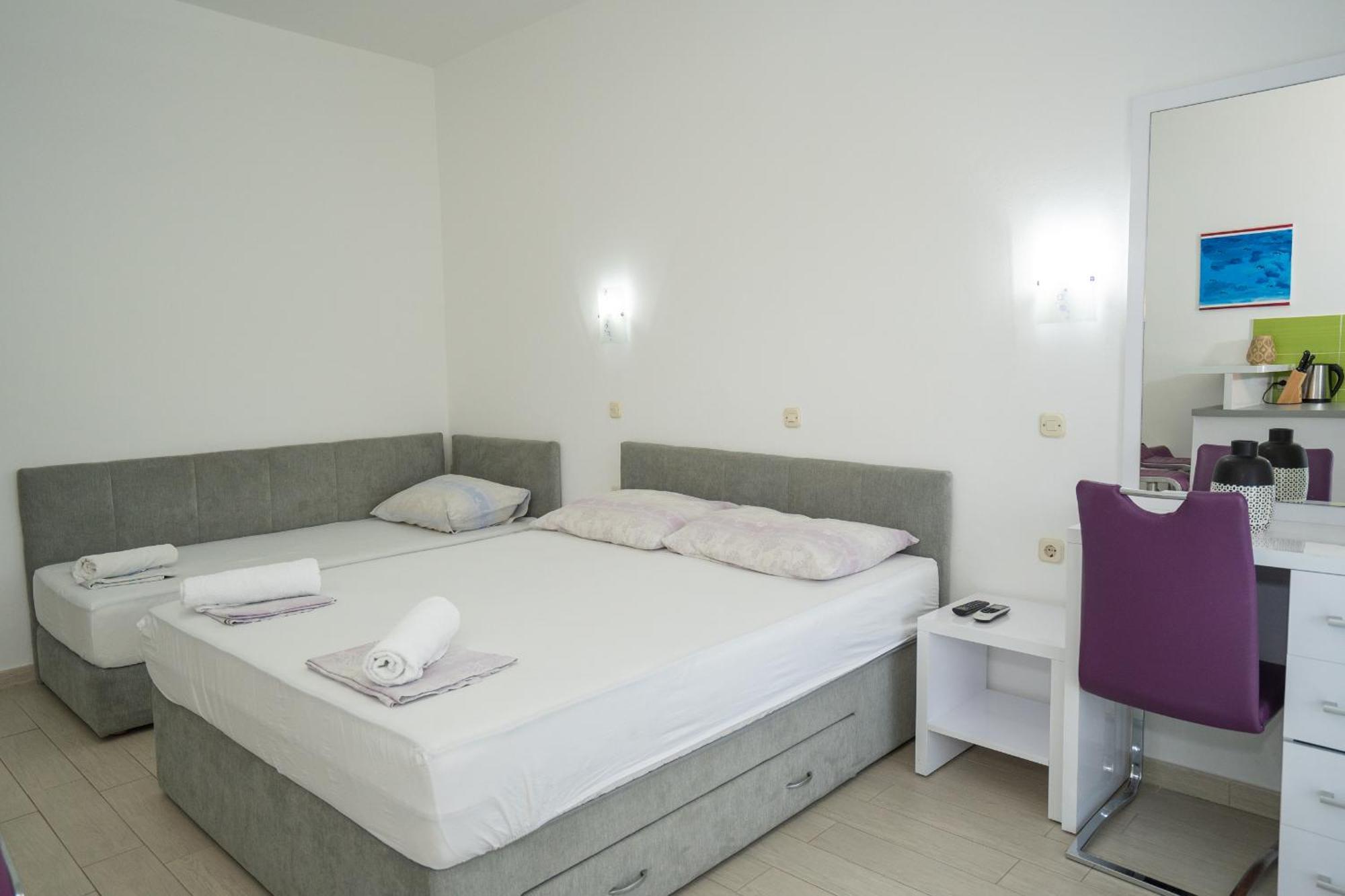 Garden Resort - Apartments Maslina Potocnica Chambre photo