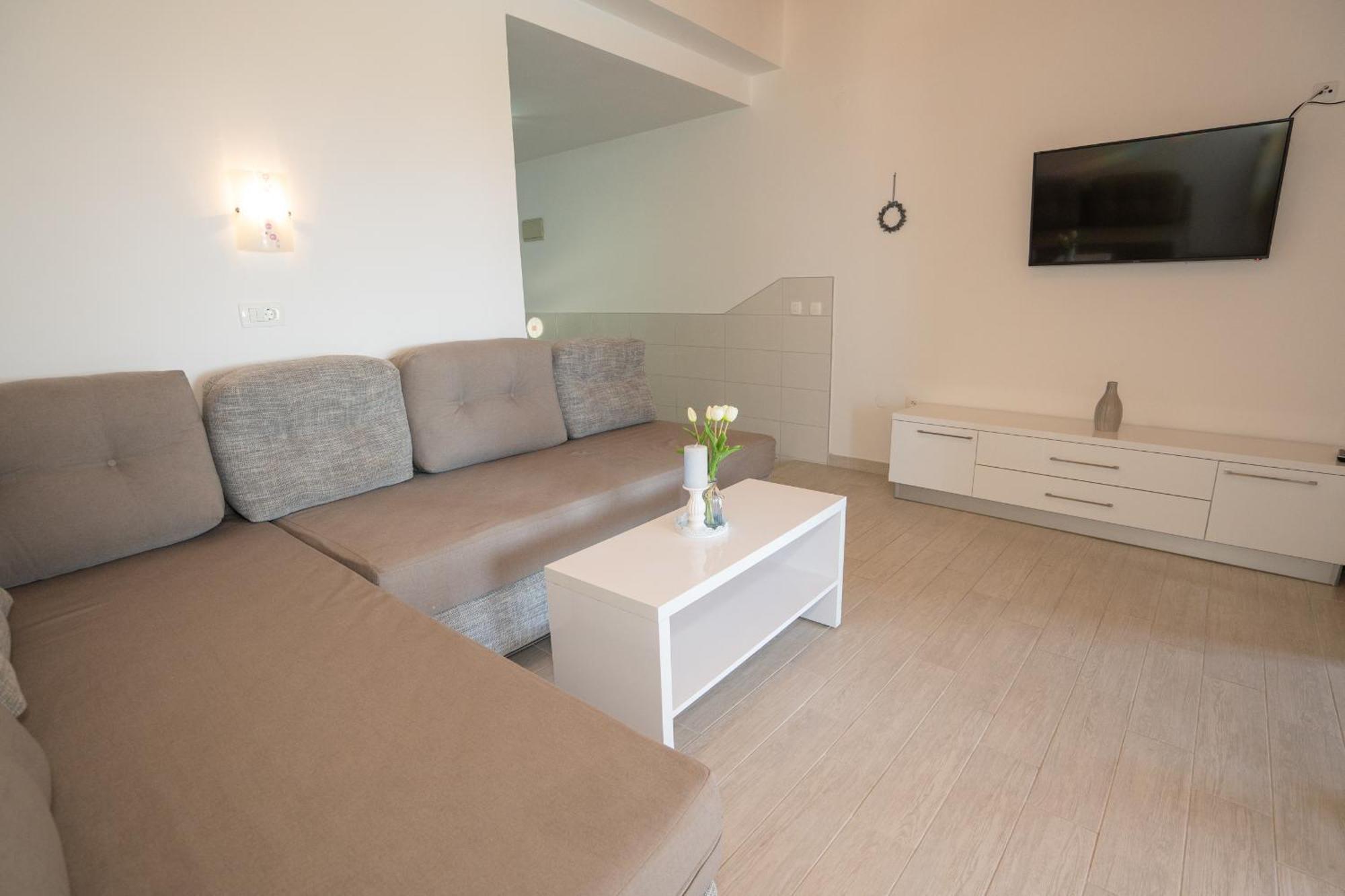 Garden Resort - Apartments Maslina Potocnica Chambre photo